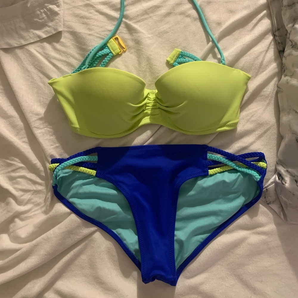victoria’s secret mismatched bathing suit